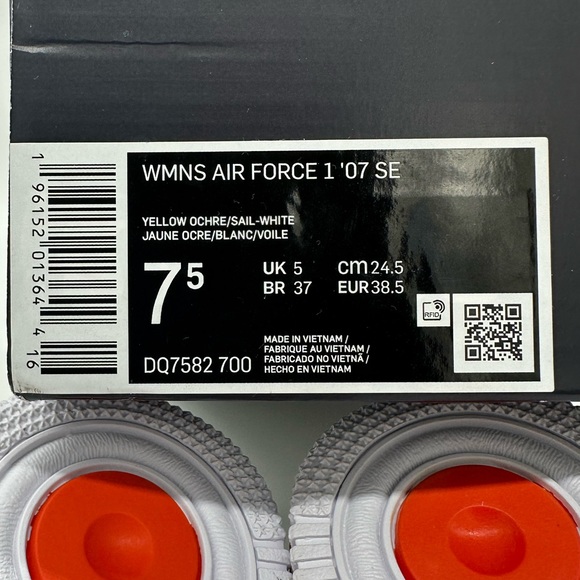 WMNS Air Forse1 ‘07 SE - Picture 6 of 7